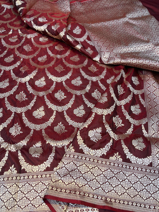 ✨ Elegant Maroon Banarasi Silk Saree ✨
